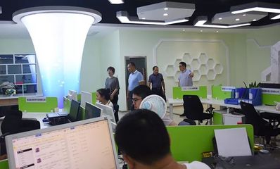 湖北省中小企業服務中心副主任王建華一行蒞臨宜昌云計算孵化器考察，聚焦宜昌軟件開發產業發展